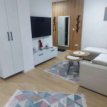 Pineta Apartman *